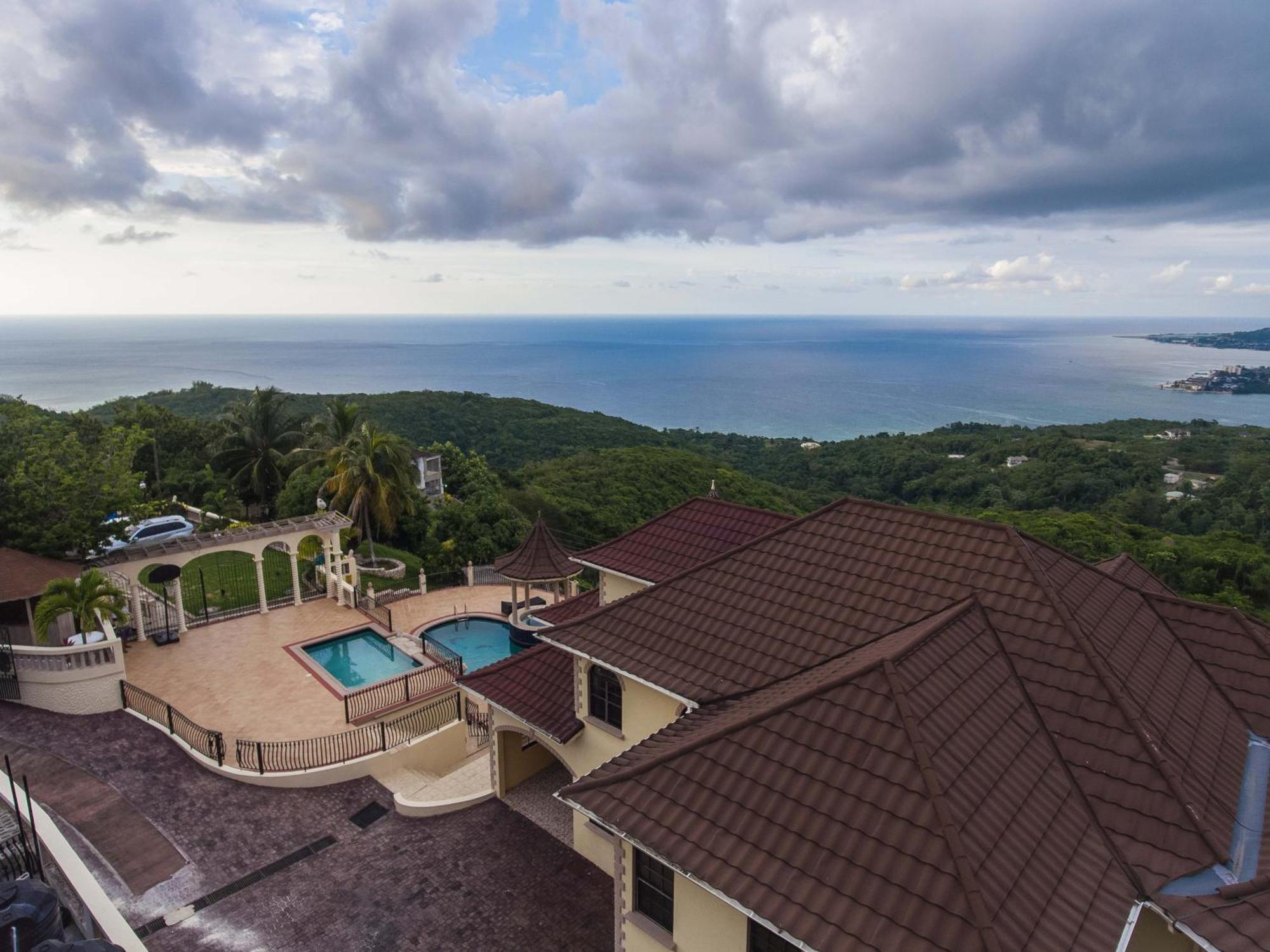 Clarridge View Guesthouse Montego Bay Exteriör bild