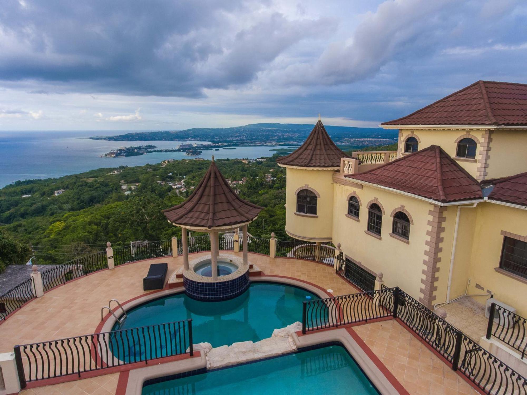 Clarridge View Guesthouse Montego Bay Exteriör bild